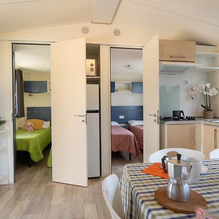 Sereno Camping Holiday Moniga del Garda Exterior foto
